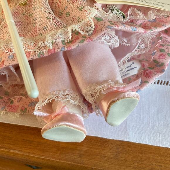 Vintage 90s Madame Alexander 8" Mary Had a Little Lamb #11610 (1997) EUC - Picture 5 of 6